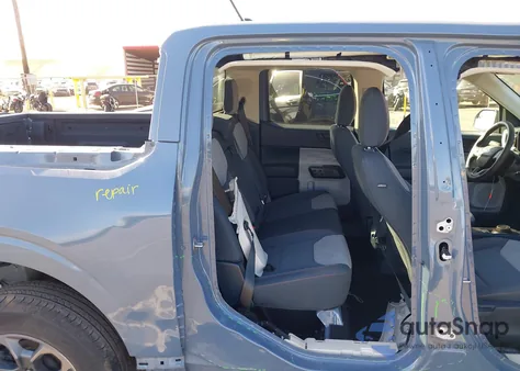 2024 Ford Maverick Xlt z USA, uszkodzony, nr VIN 3FTTW8H38RRA99978